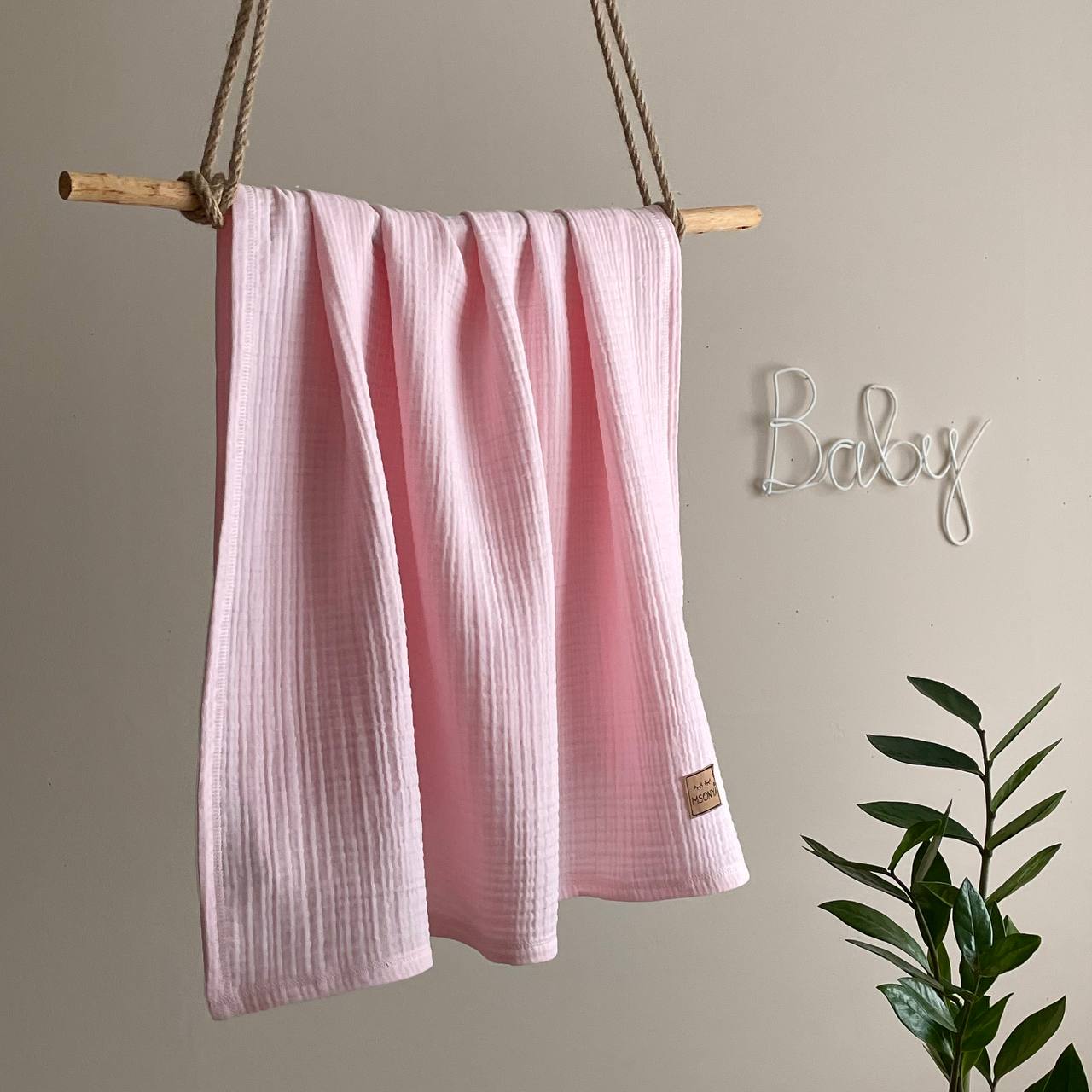 Muslin dekica brez resic svetlo roza 1 Muslin dekica brez resic svetlo roza