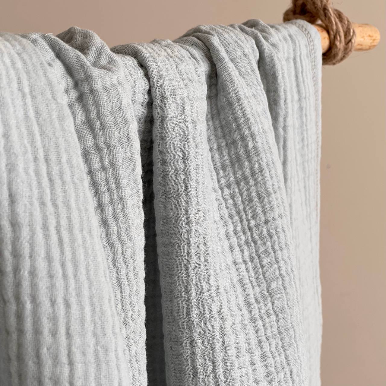 Muslin dekica brez resic siva 2 muslin dekica siva 2 1