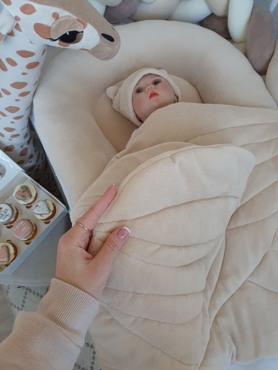 Gnezdece "ANGEL" bež 11 gnezdece bez 14