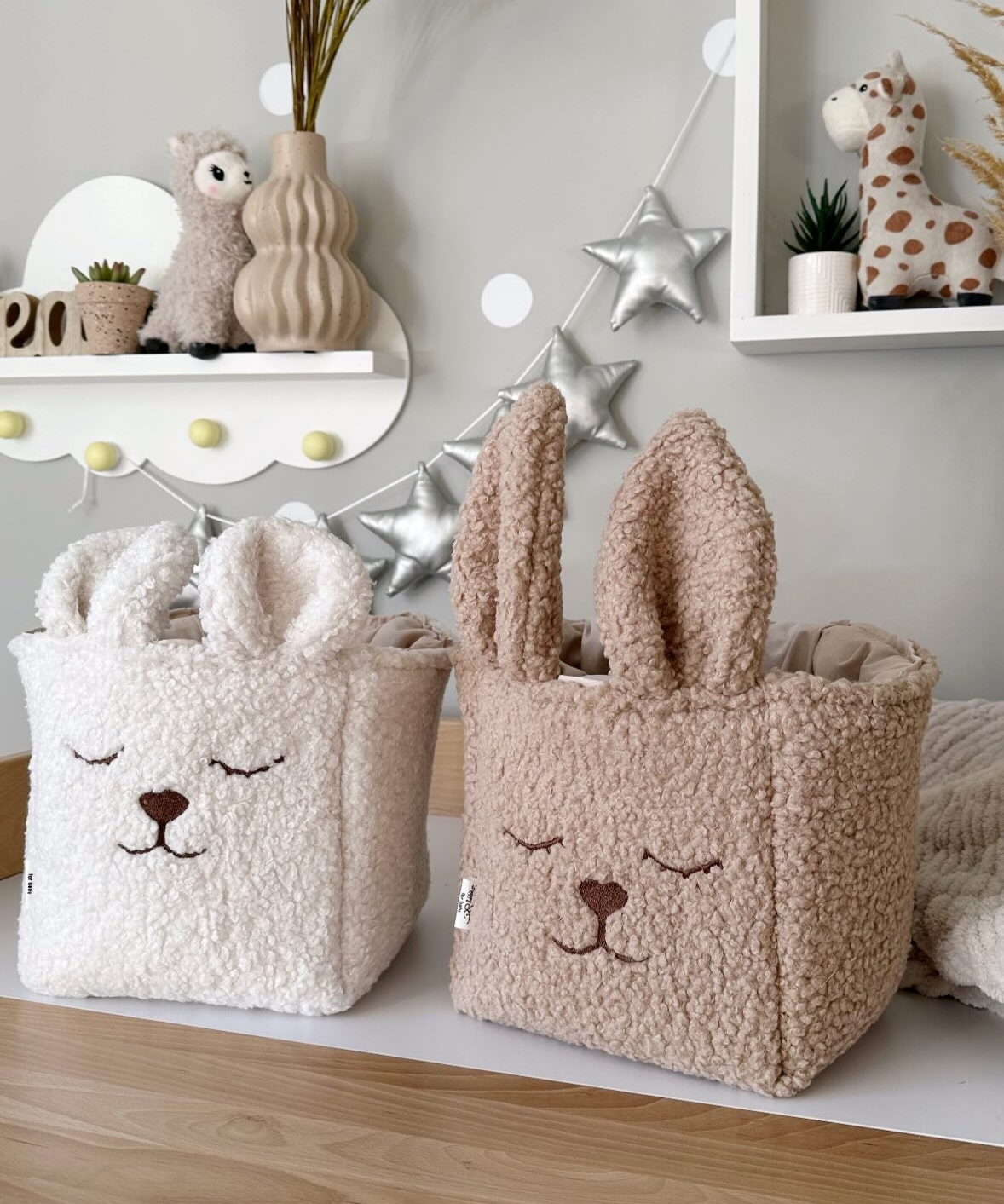 Košara za previjalno mizo "Zajček" bež 2 kosara teddy 3
