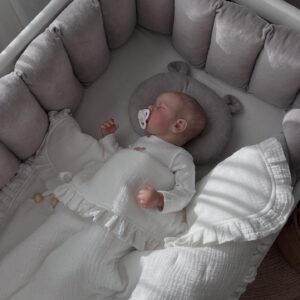 Obroba za posteljico VELUR, siva